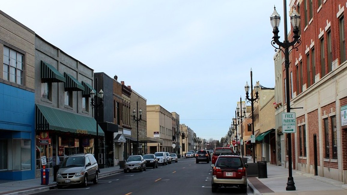 Revitalized 6th Avenue streetscape in downtown Kenosha